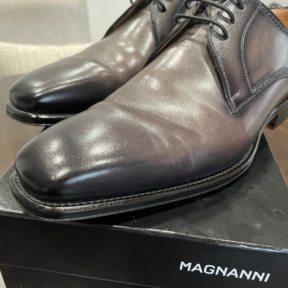 Magnanni Mens Dress Shoes Lace Up Black and Grey